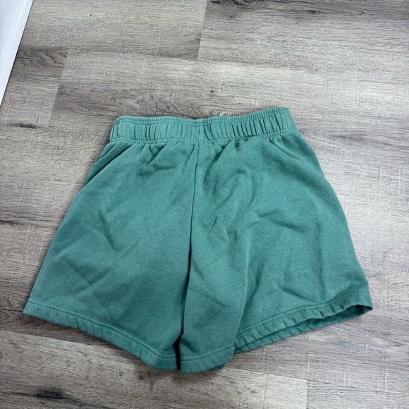The North Face Evolution Shorts Dark Sage Green Women’s Small Sweatshorts - Picture 3 of 10